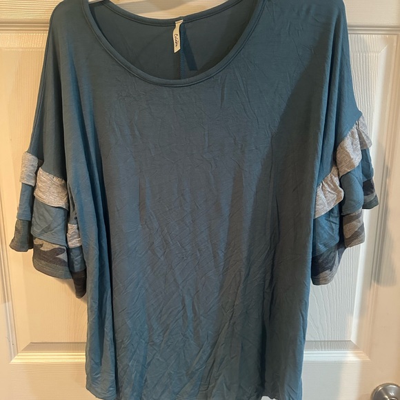 Camo Ruffle Top - Picture 4 of 6